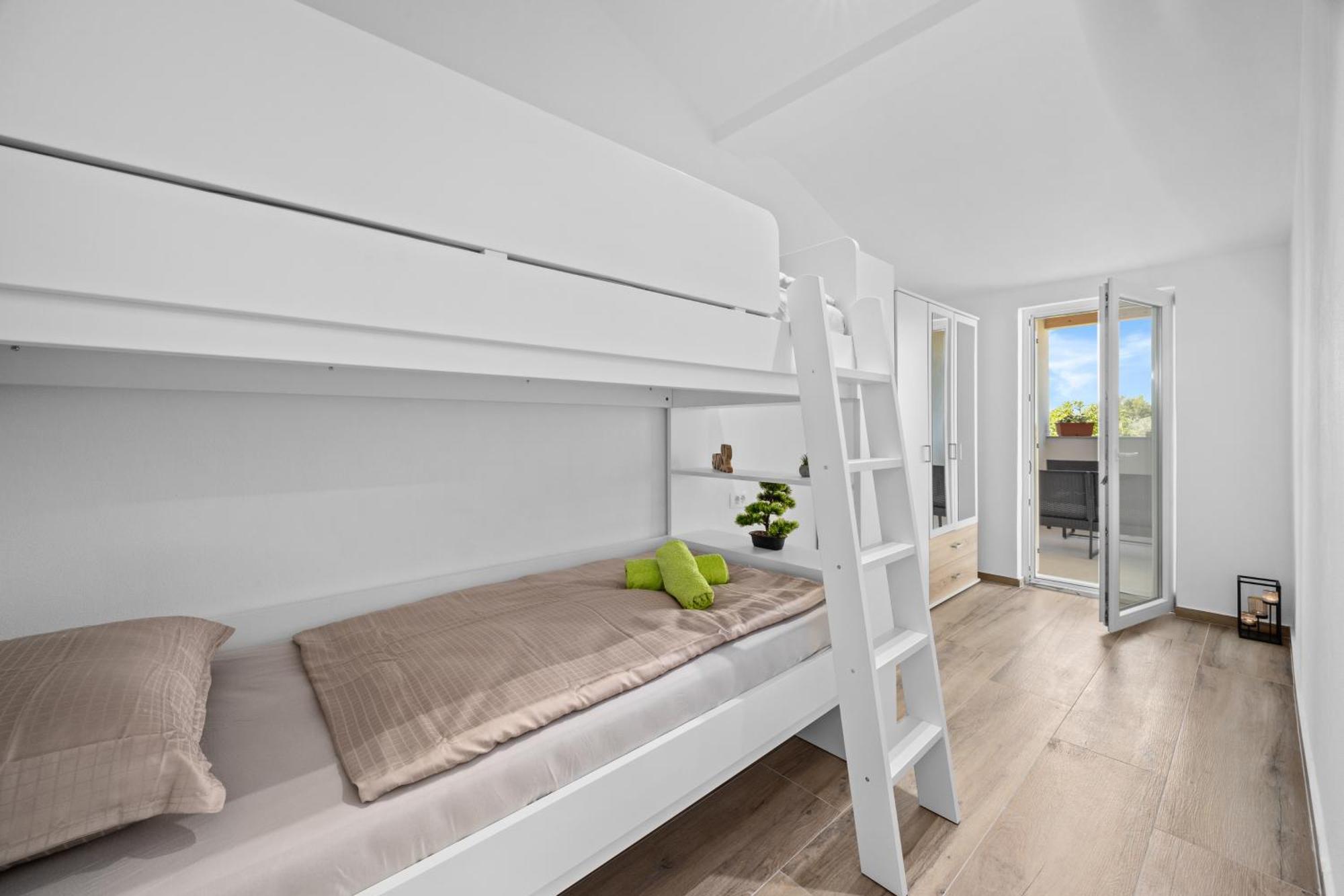 Apartment Nenad - Amazing Sea View ! Only 500 Meters From The Beach ! Fažana Екстериор снимка