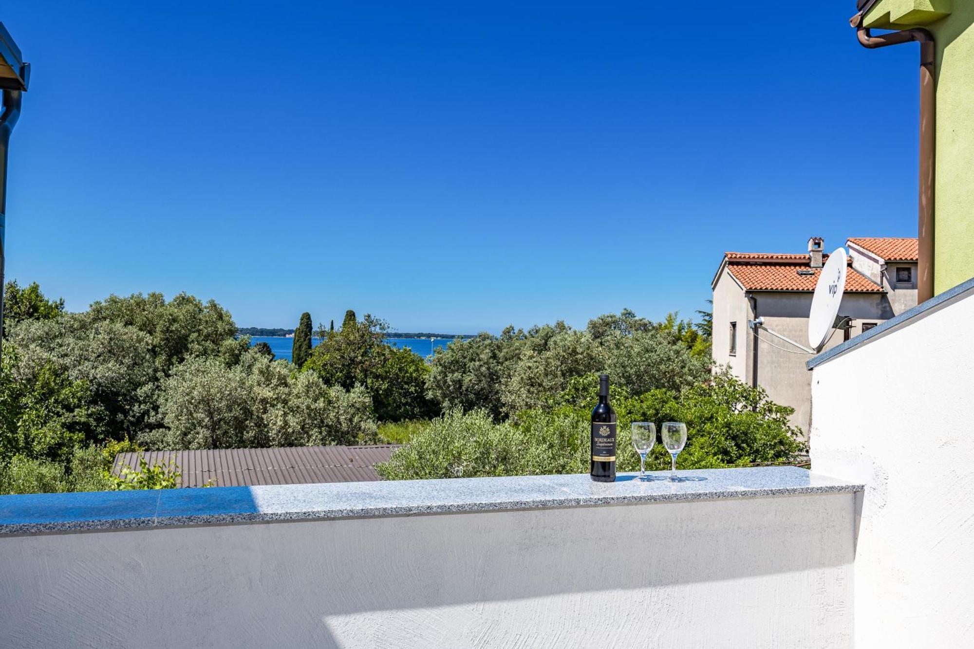 Apartment Nenad - Amazing Sea View ! Only 500 Meters From The Beach ! Fažana Екстериор снимка